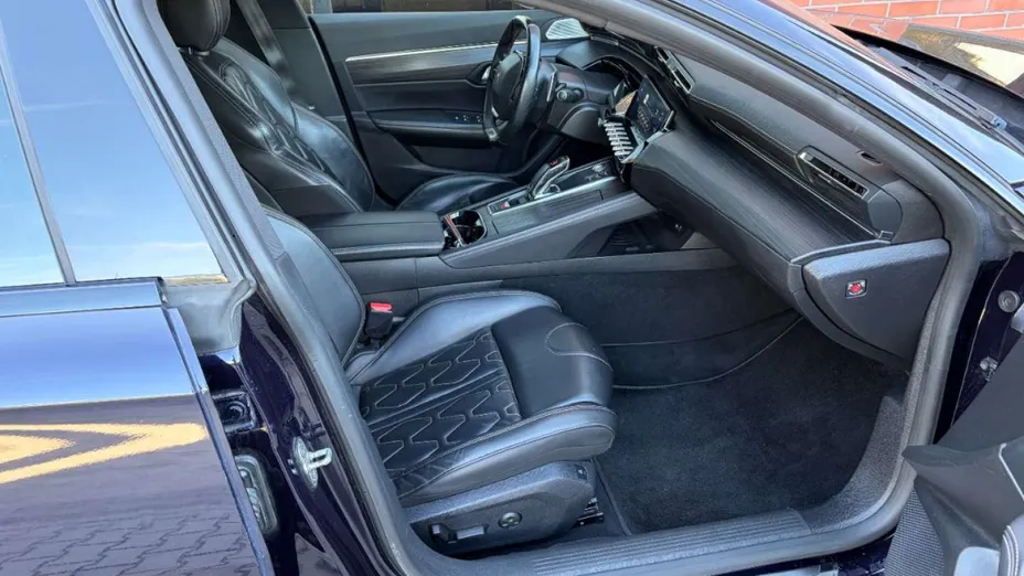 PEUGEOT 508 -