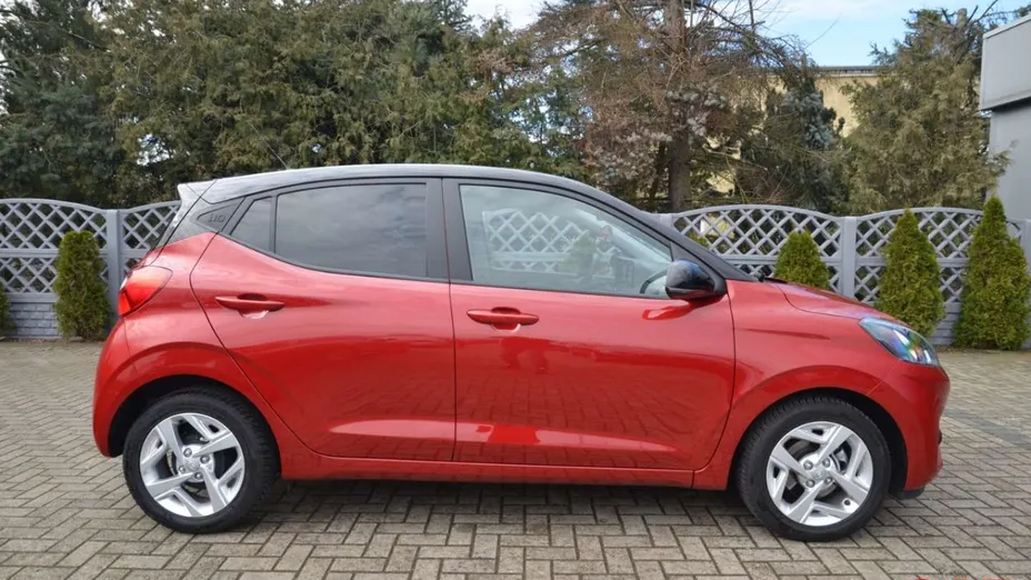 HYUNDAI i10 -