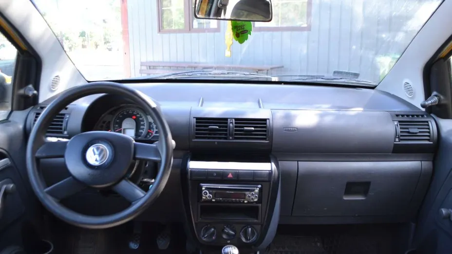 VOLKSWAGEN Fox -