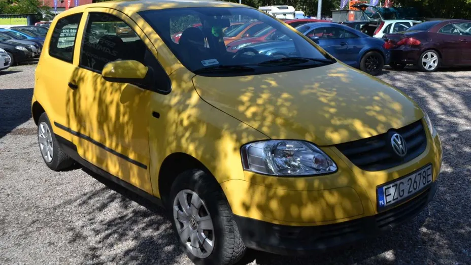 VOLKSWAGEN Fox -