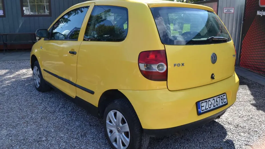 VOLKSWAGEN Fox -