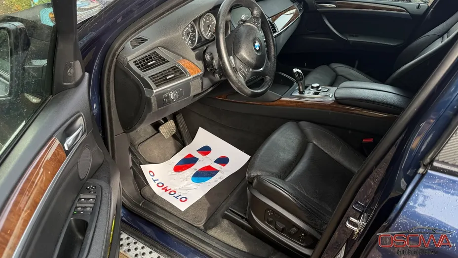 BMW X6 -