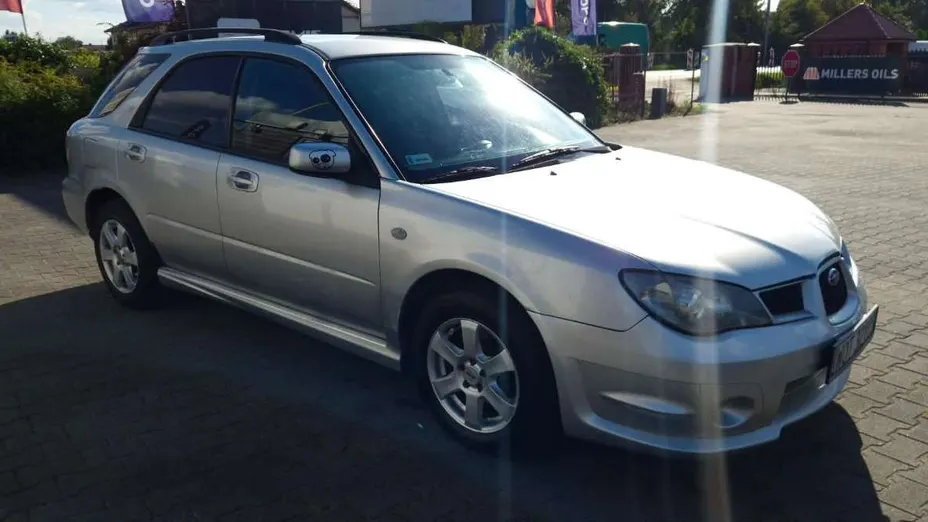 SUBARU Impreza -