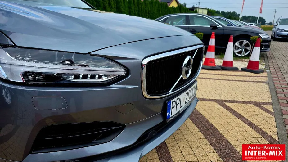 VOLVO V90 -