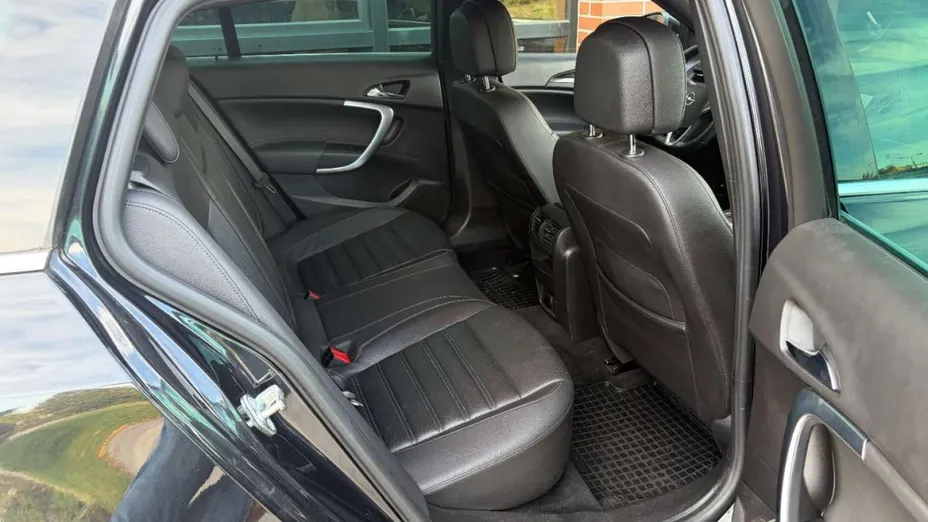 OPEL Insignia -