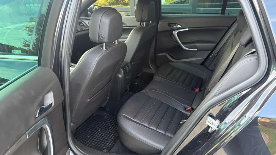 OPEL Insignia -