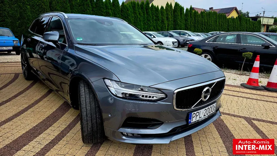 VOLVO V90 -
