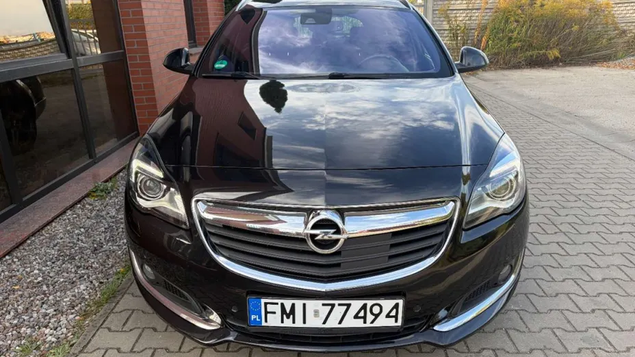 OPEL Insignia -