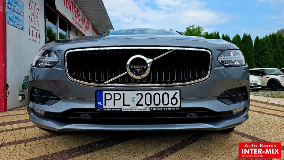VOLVO V90 -