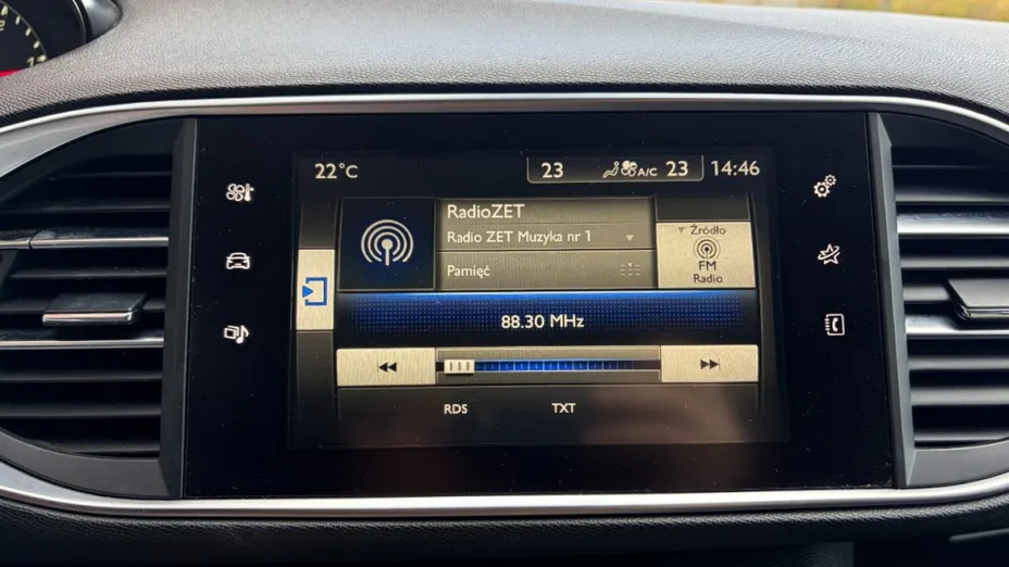 PEUGEOT 308 -