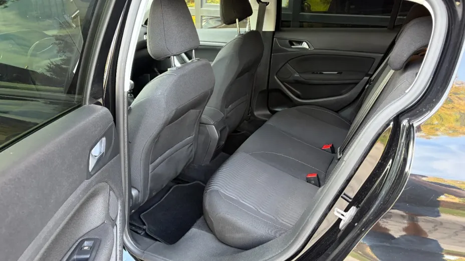 PEUGEOT 308 -