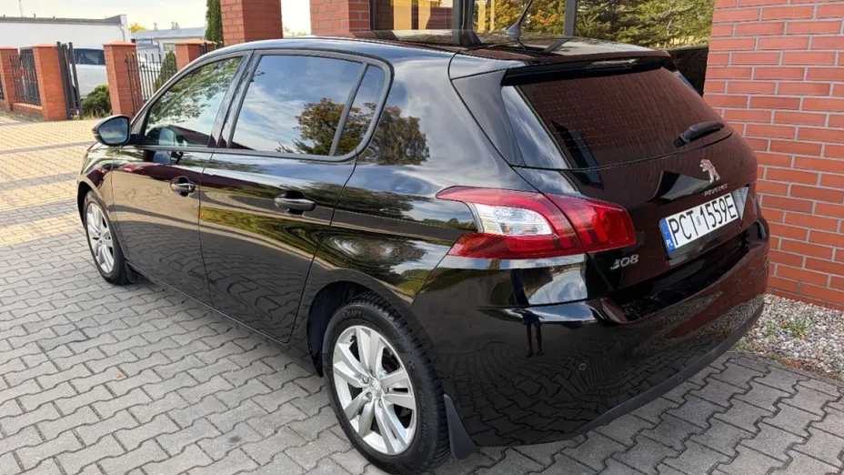 PEUGEOT 308 -