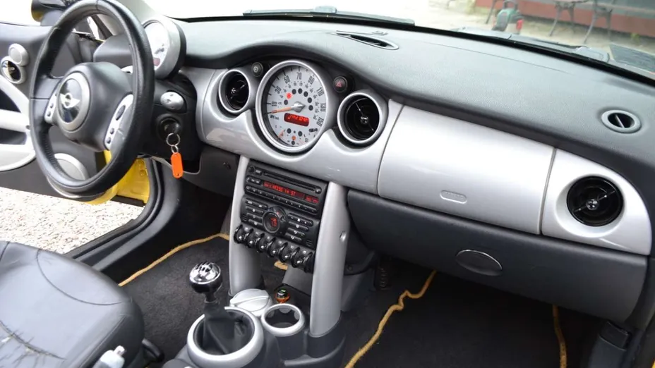 MINI Cooper -