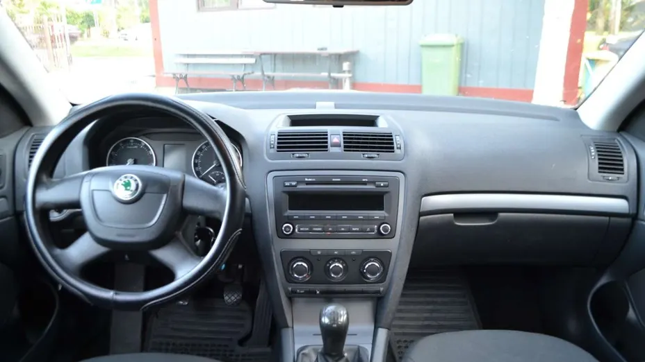 SKODA Octavia -