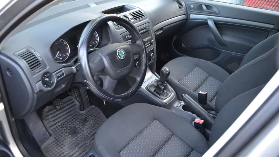 SKODA Octavia -