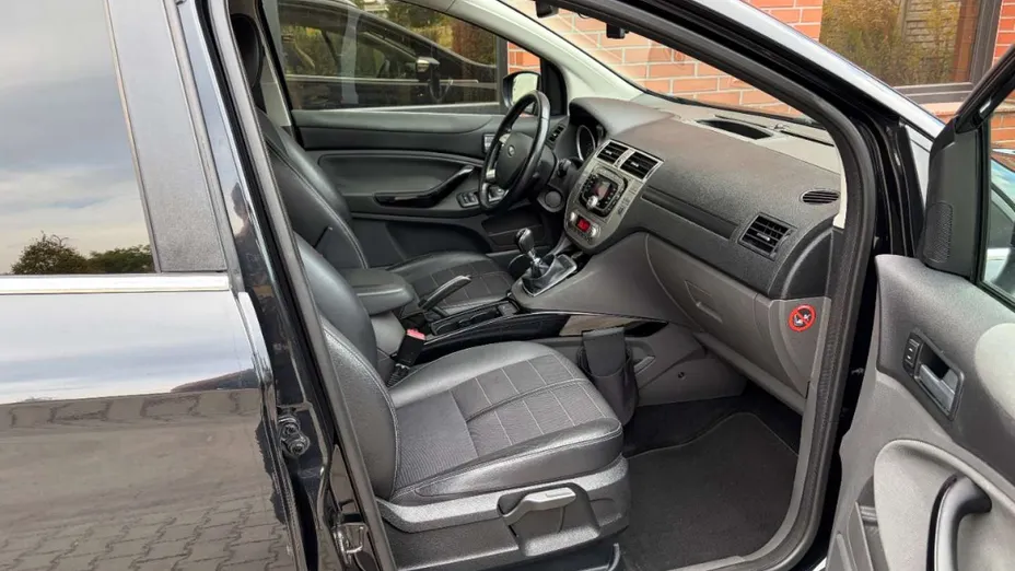 FORD Kuga -