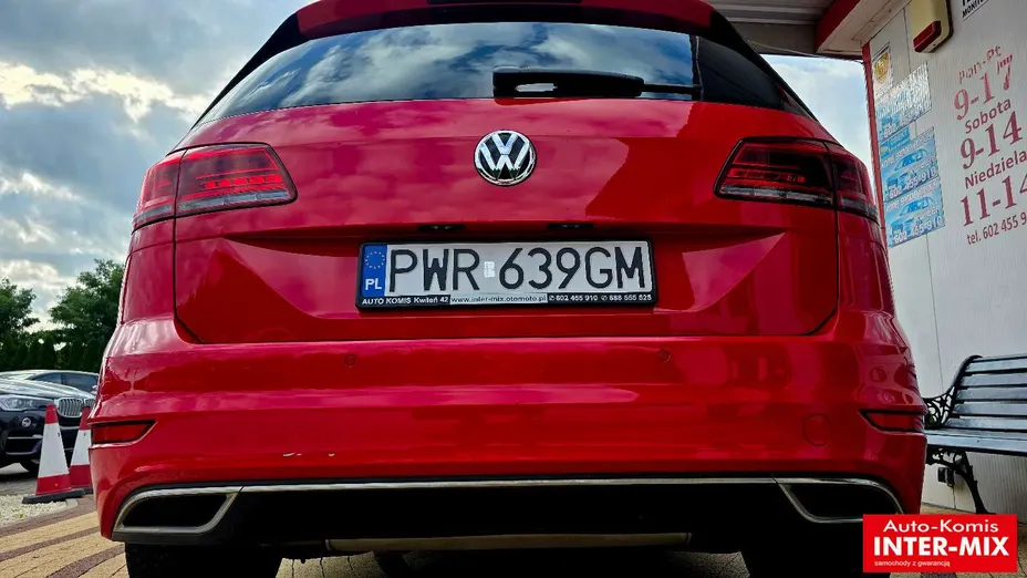 VOLKSWAGEN Golf Sportsvan -