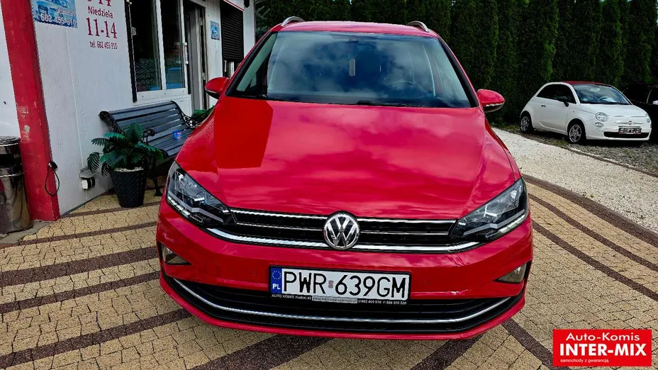 VOLKSWAGEN Golf Sportsvan -