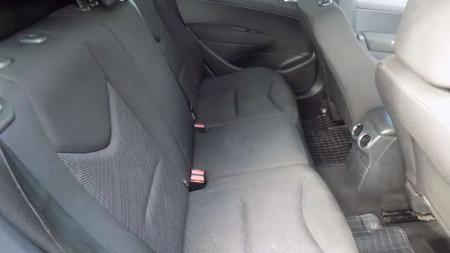 PEUGEOT 308 -