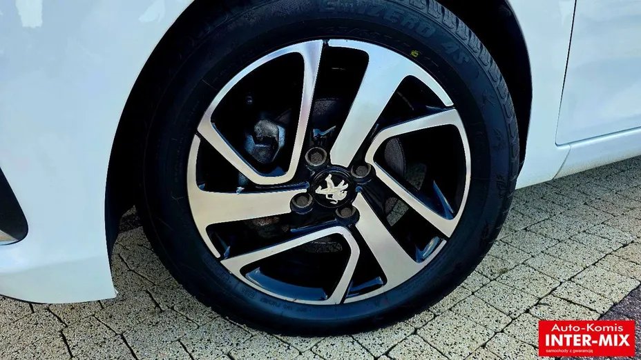 PEUGEOT 108 -