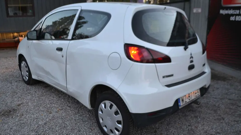 MITSUBISHI Colt -