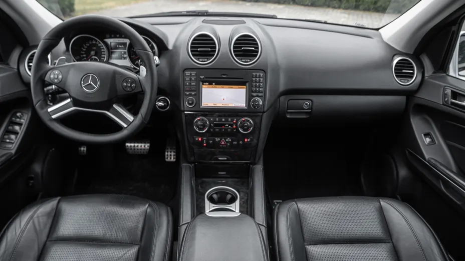 MERCEDES-BENZ ML -