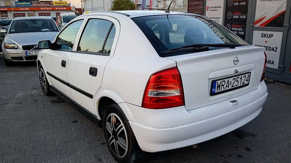 OPEL Astra -