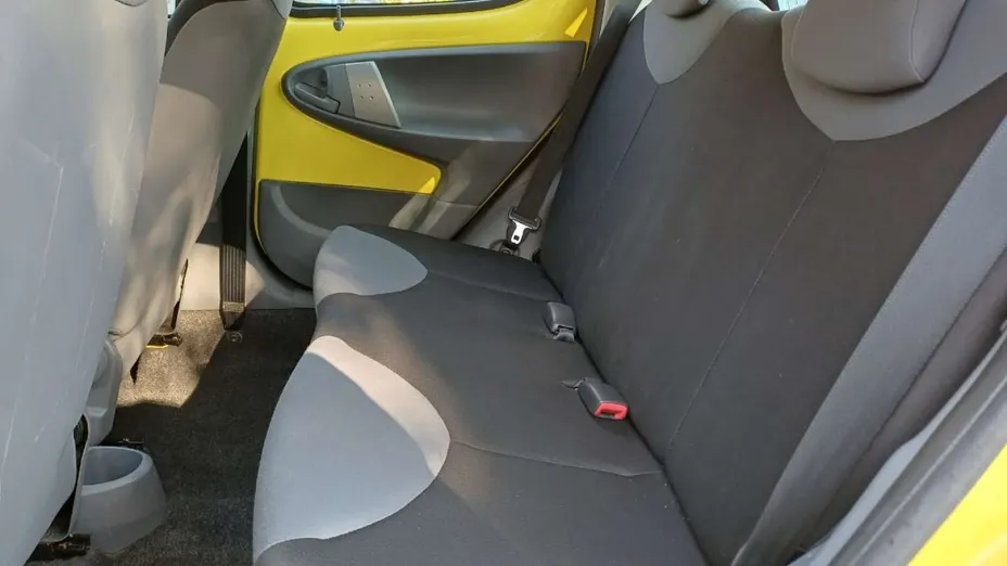 PEUGEOT 107 -