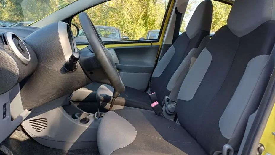 PEUGEOT 107 -