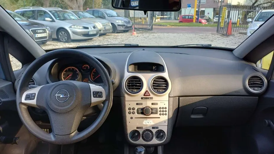 OPEL Corsa -