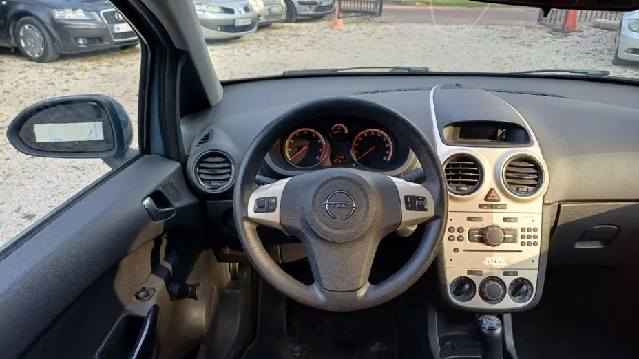 OPEL Corsa -