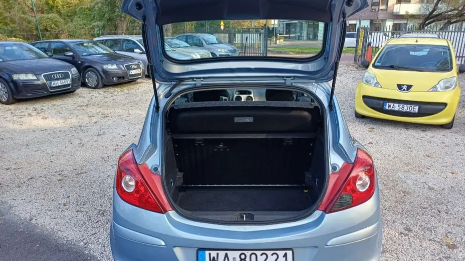 OPEL Corsa -