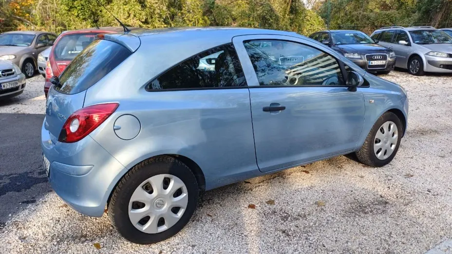 OPEL Corsa -