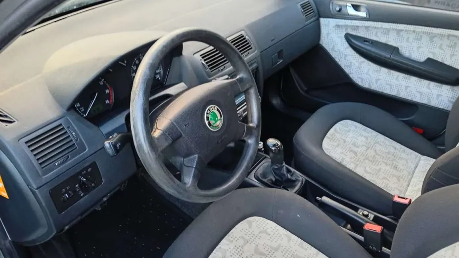 SKODA Fabia -