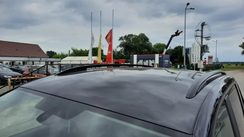 VOLKSWAGEN Sharan -