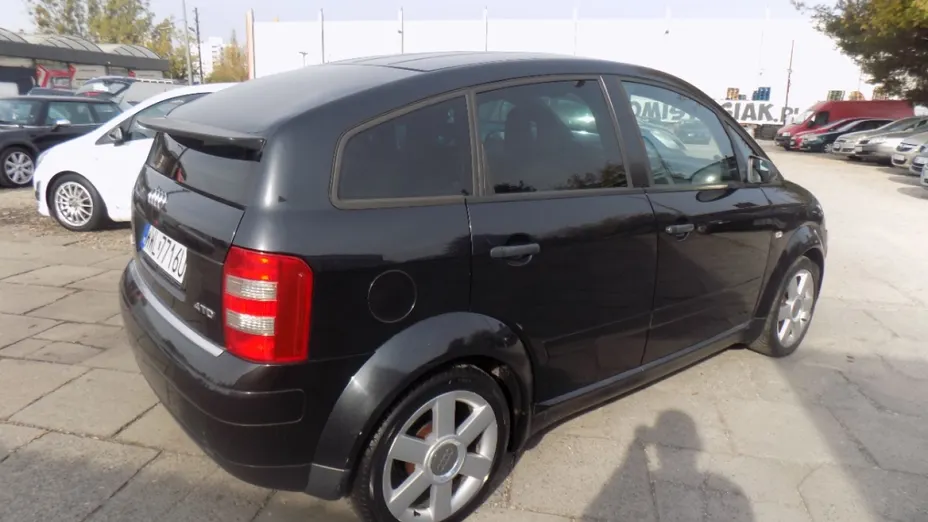 AUDI A2 -