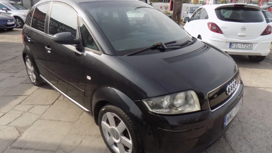 AUDI A2 -