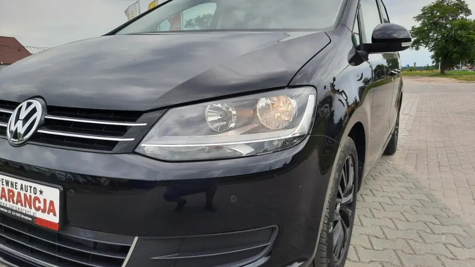 VOLKSWAGEN Sharan -
