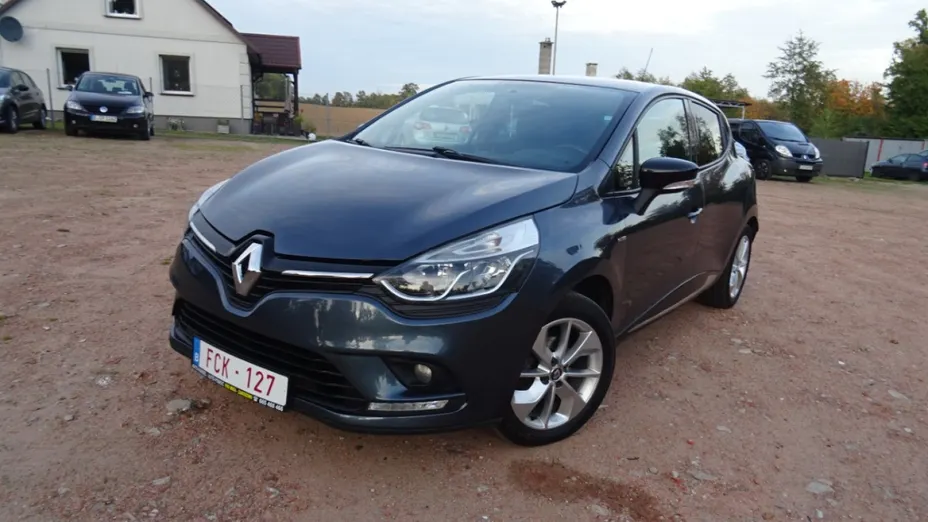 RENAULT Clio -