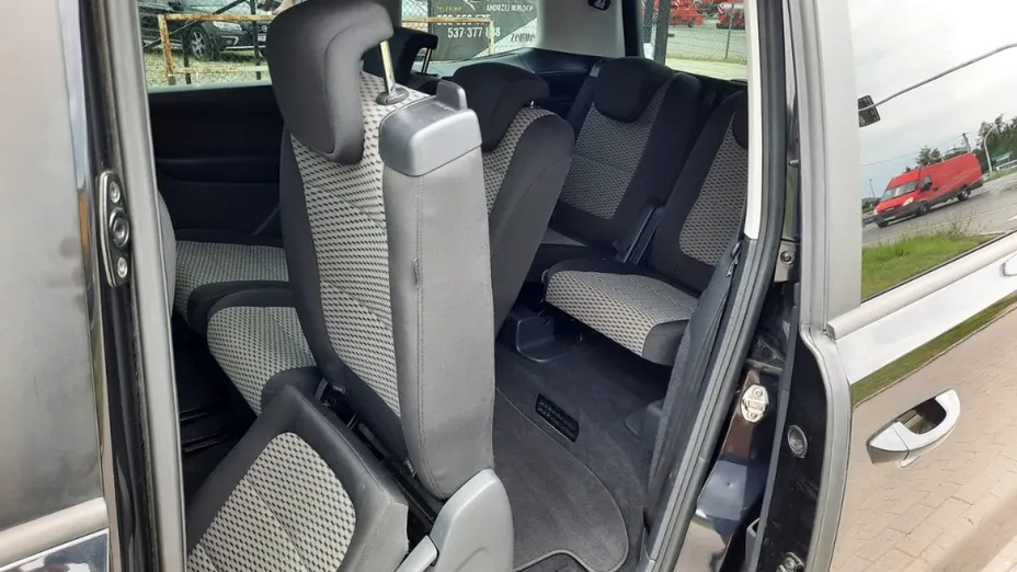 VOLKSWAGEN Sharan -
