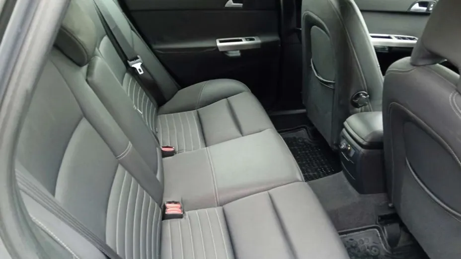 VOLVO V50 -