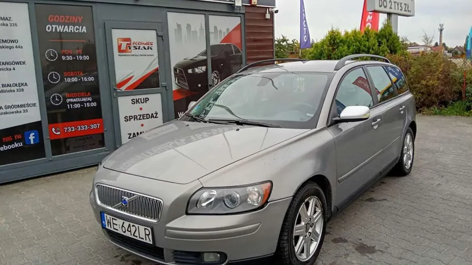 VOLVO V50 -