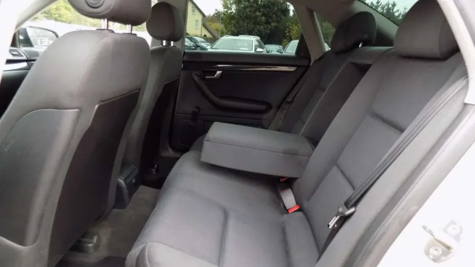 AUDI A4 -