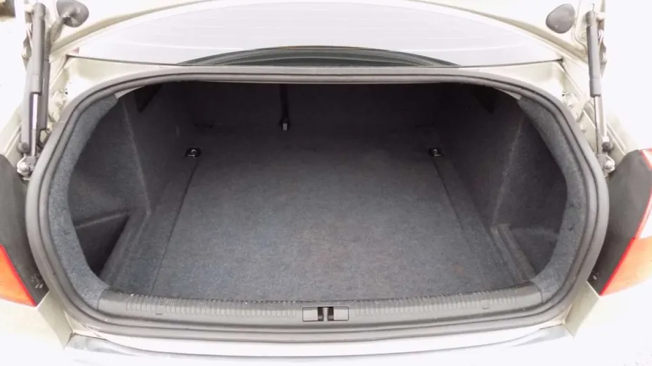 AUDI A4 -