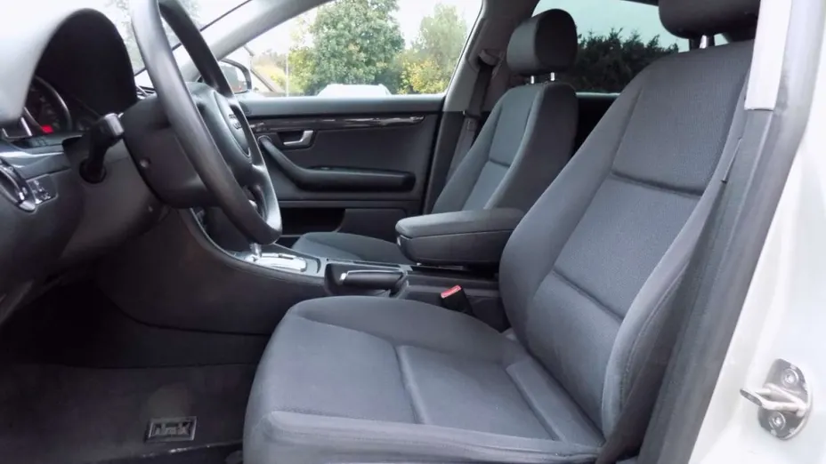 AUDI A4 -