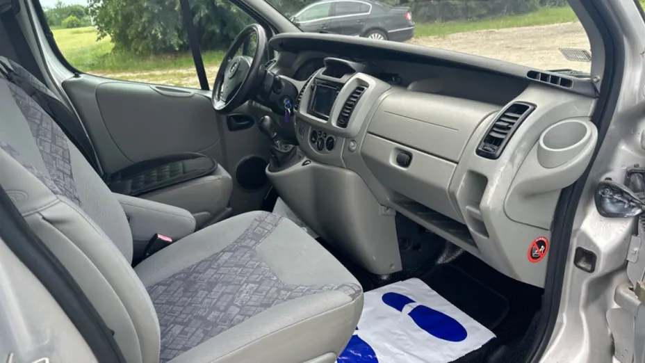 OPEL Vivaro -
