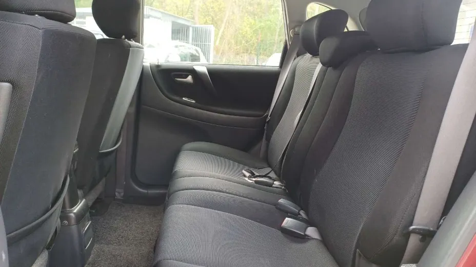 SUZUKI Liana -