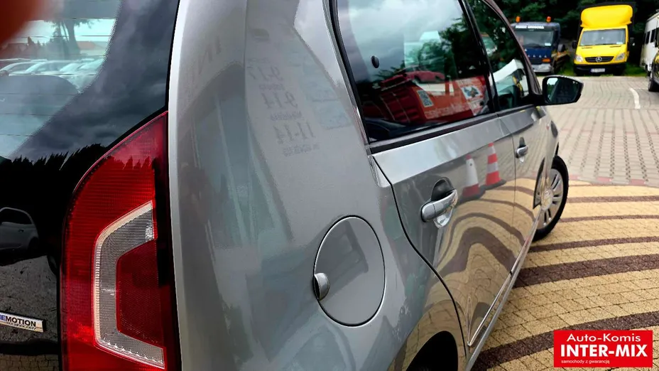 VOLKSWAGEN up! -