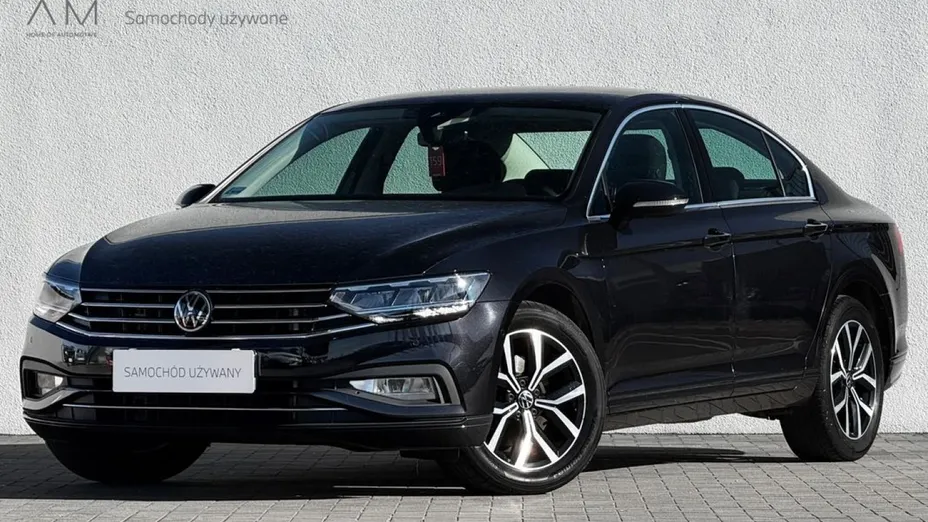 VOLKSWAGEN Passat -