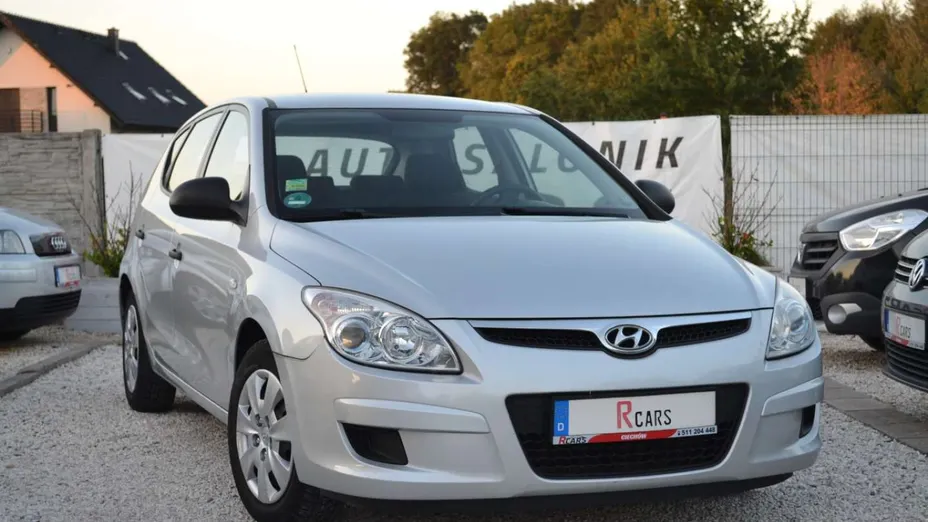 HYUNDAI i30 -